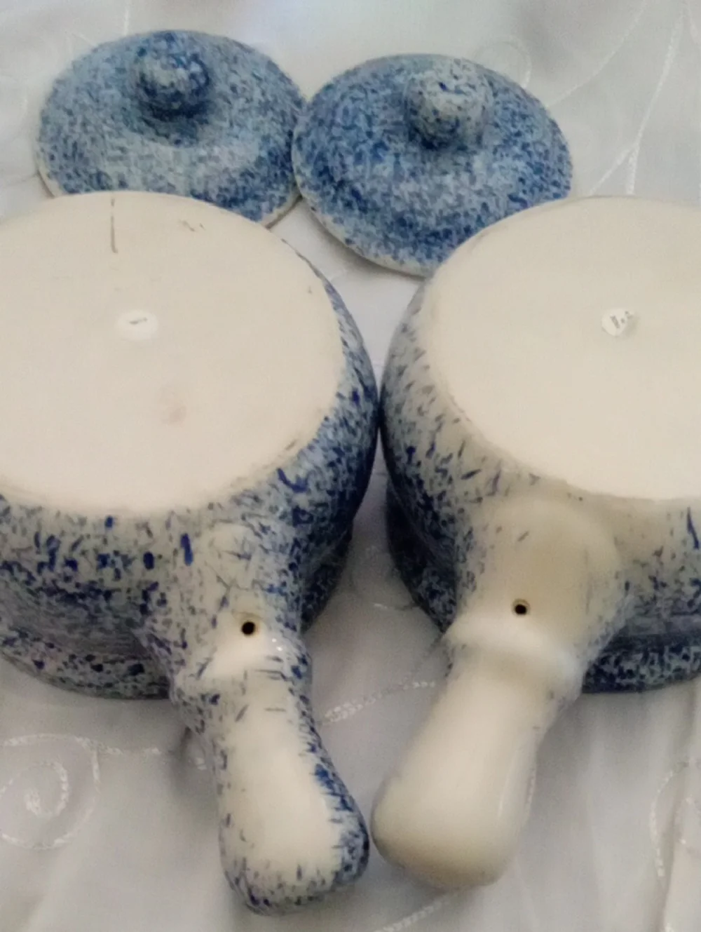 2 Blue Spongeware Soup Taureens